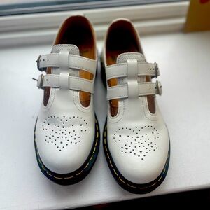 Dr. Martins Mary Jane’s, White, Size 8